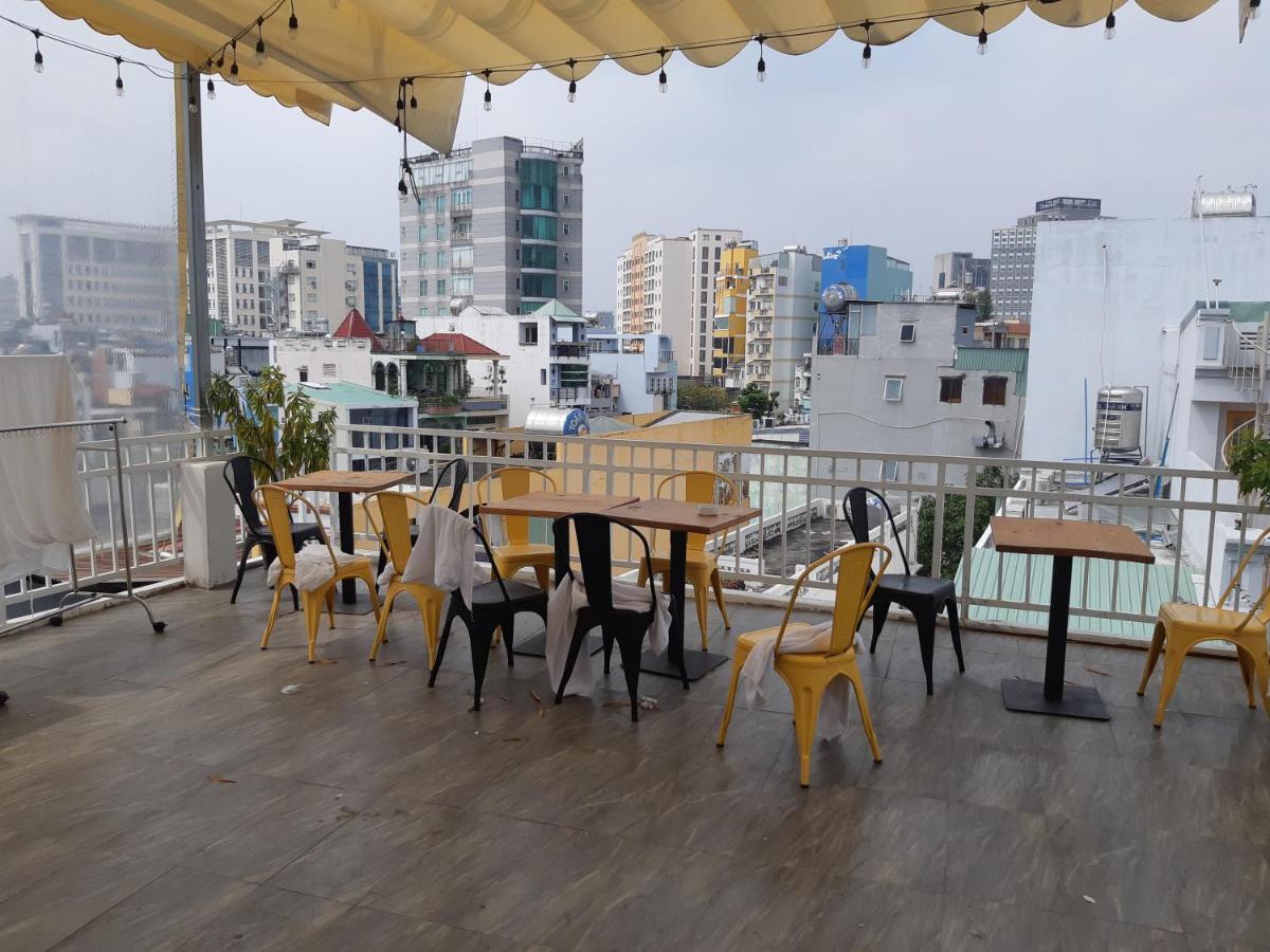 Yelo Hostel & Cafe Ho Chi Minh-stad Buitenkant foto