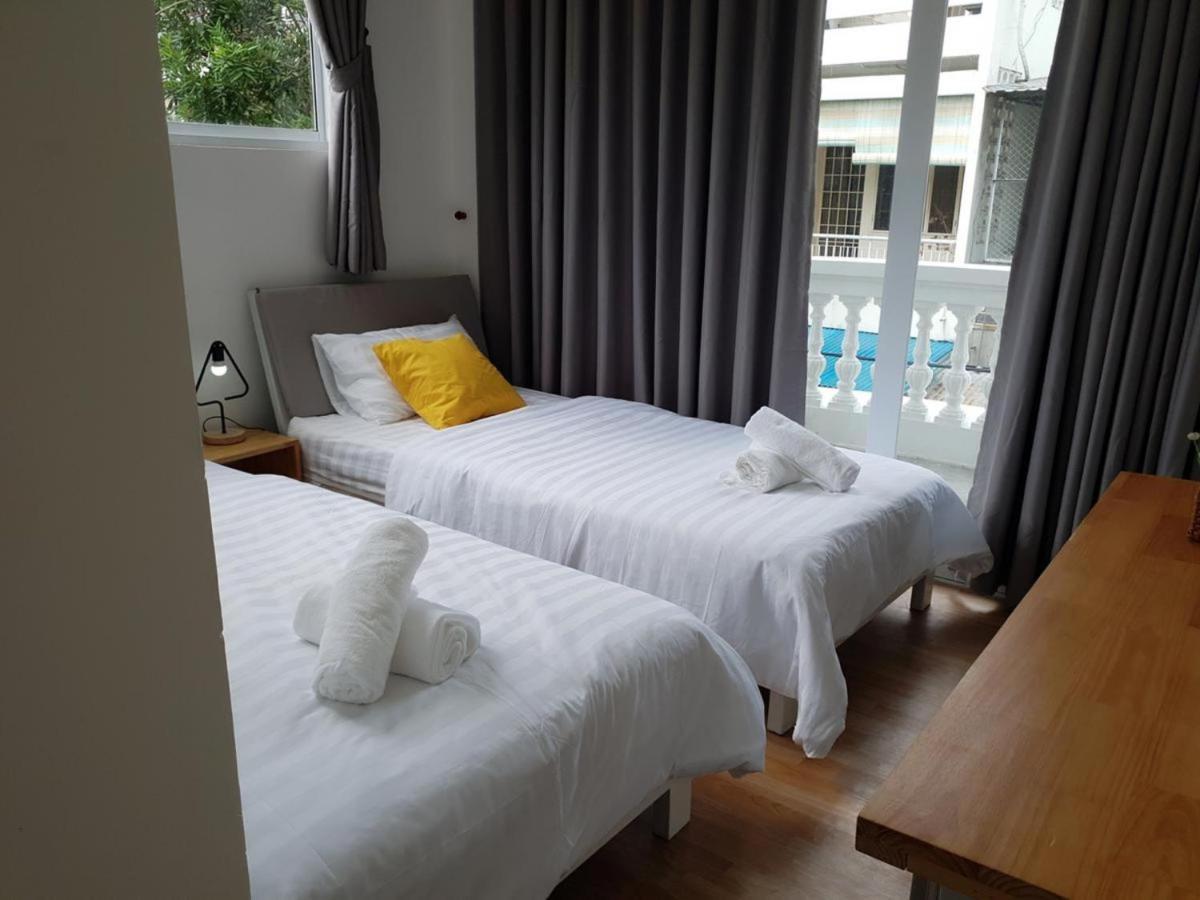 Yelo Hostel & Cafe Ho Chi Minh-stad Buitenkant foto